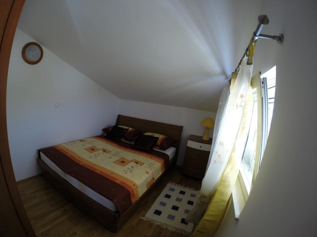 Apartments Romana Slatine Ruang foto