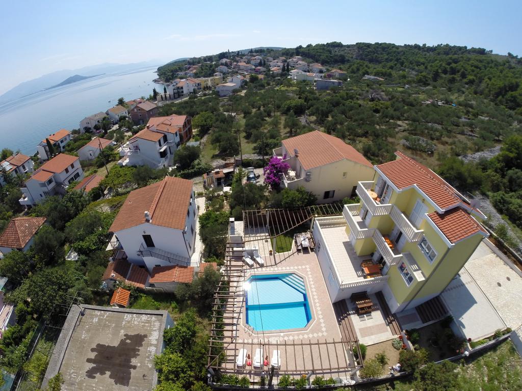 Apartments Romana Slatine Ruang foto