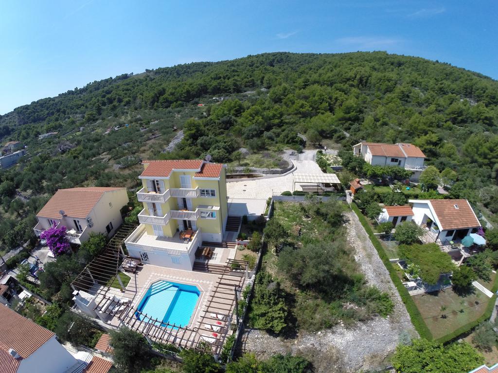 Apartments Romana Slatine Ruang foto