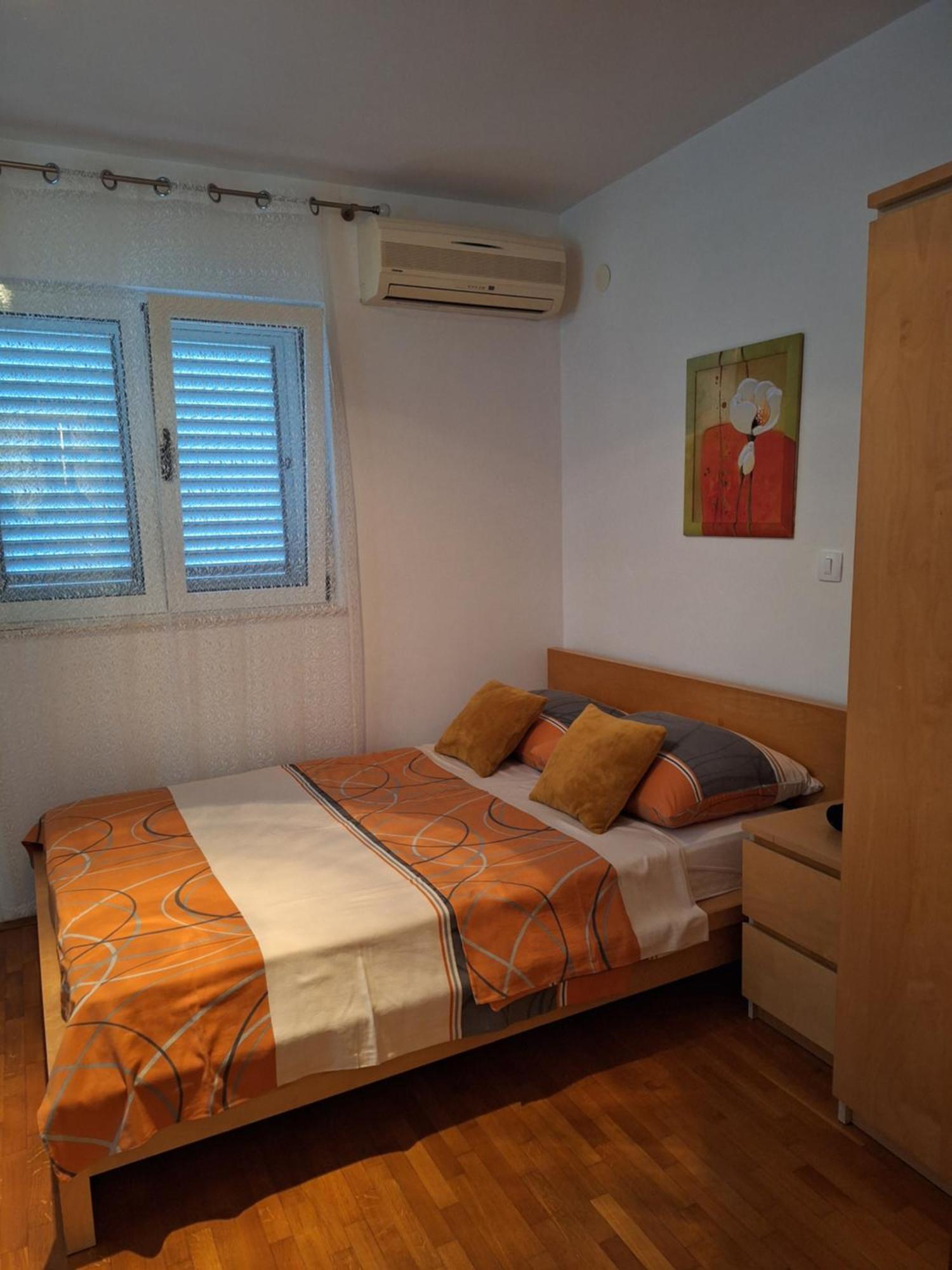 Apartments Romana Slatine Bagian luar foto