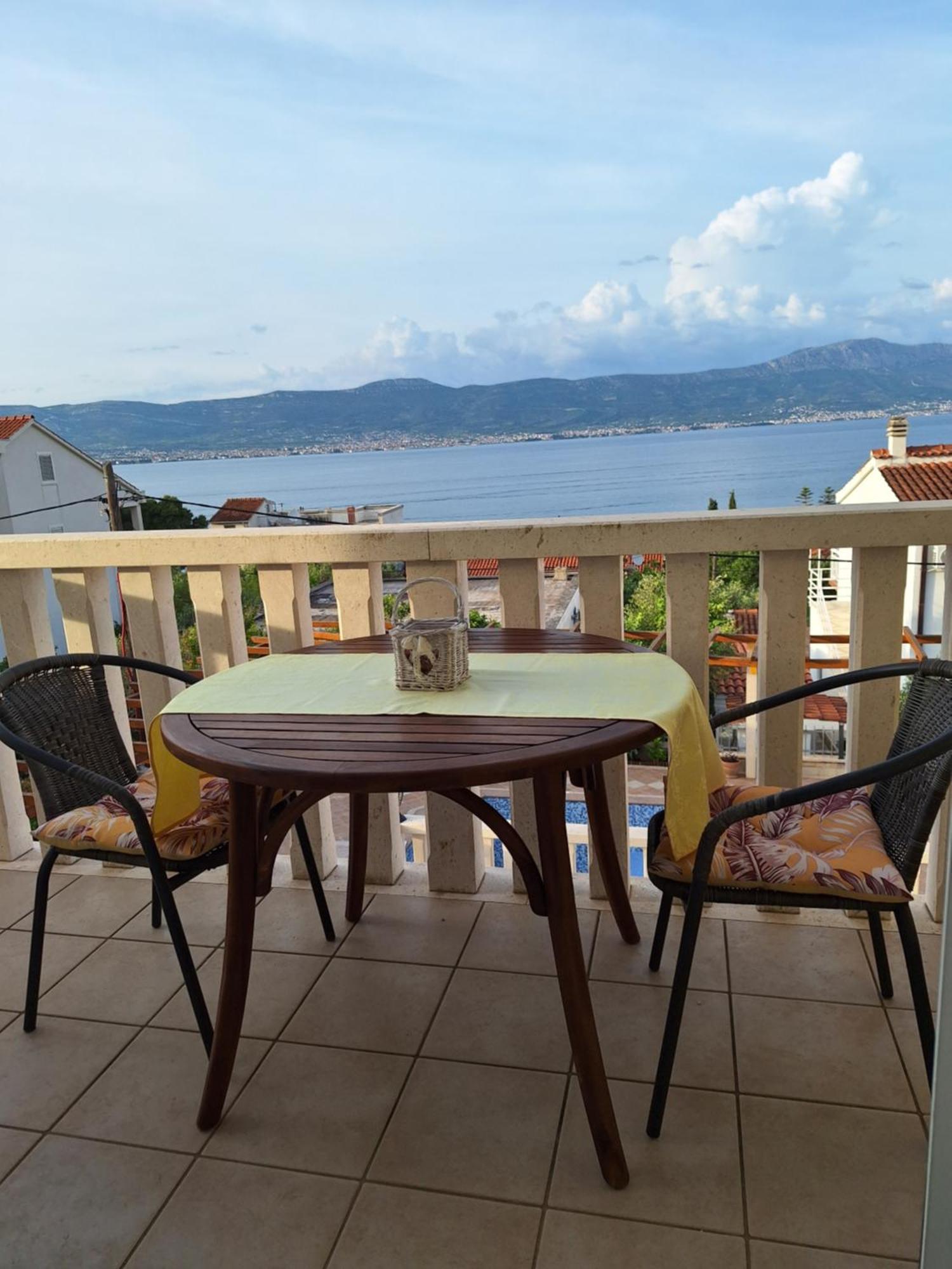 Apartments Romana Slatine Bagian luar foto