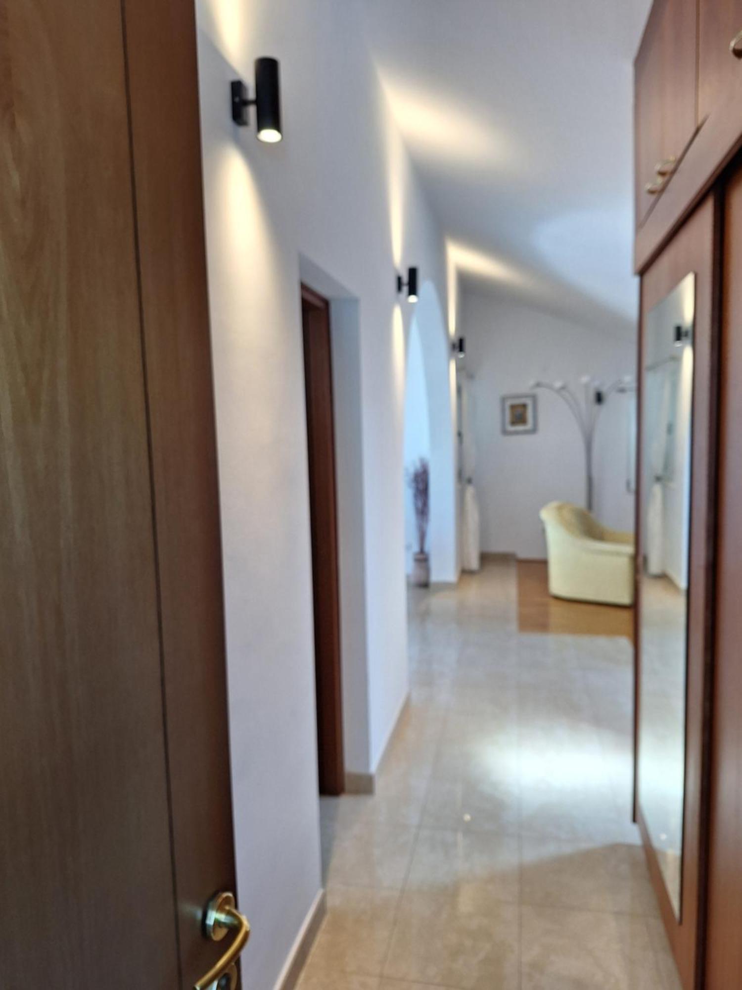 Apartments Romana Slatine Bagian luar foto