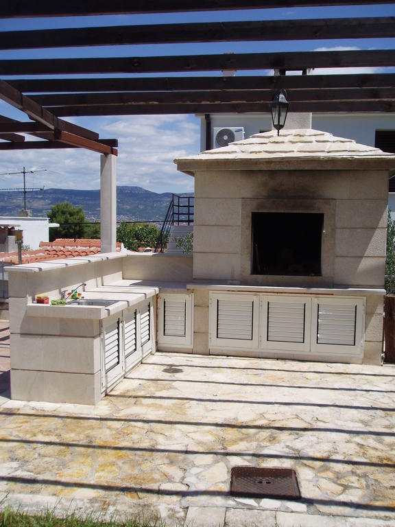 Apartments Romana Slatine Bagian luar foto