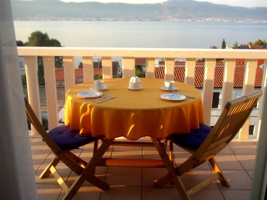 Apartments Romana Slatine Ruang foto