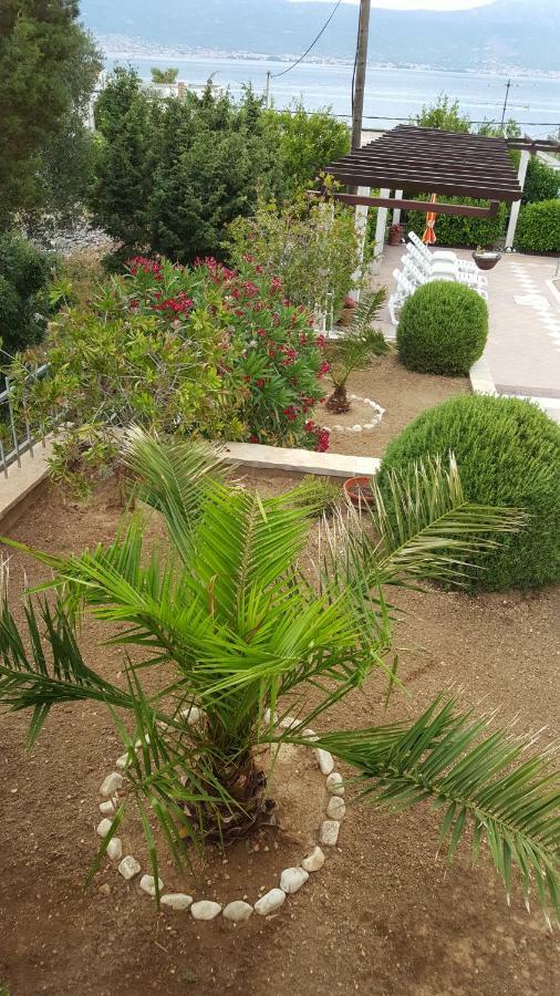 Apartments Romana Slatine Bagian luar foto